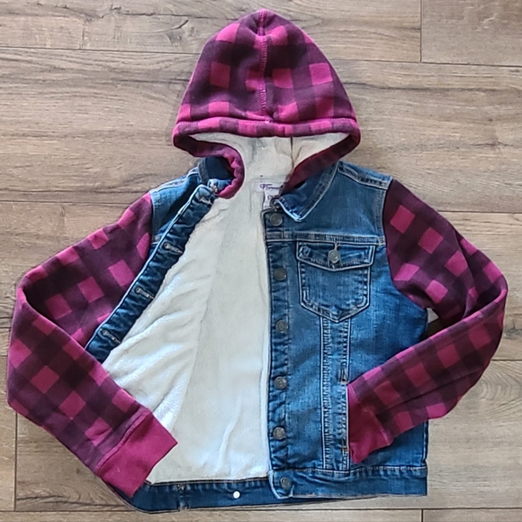 Hardly Worn- VIGOSS- Flannel Sleeved/Hooded Jacket, Fur Lining Sz 14, runs small - Picture 3 of 4